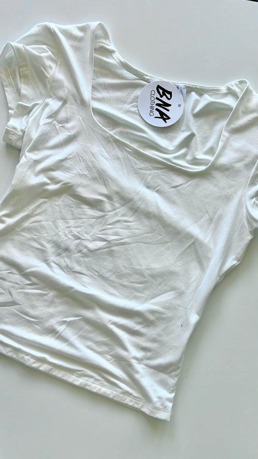 SCOOP NECK TOP