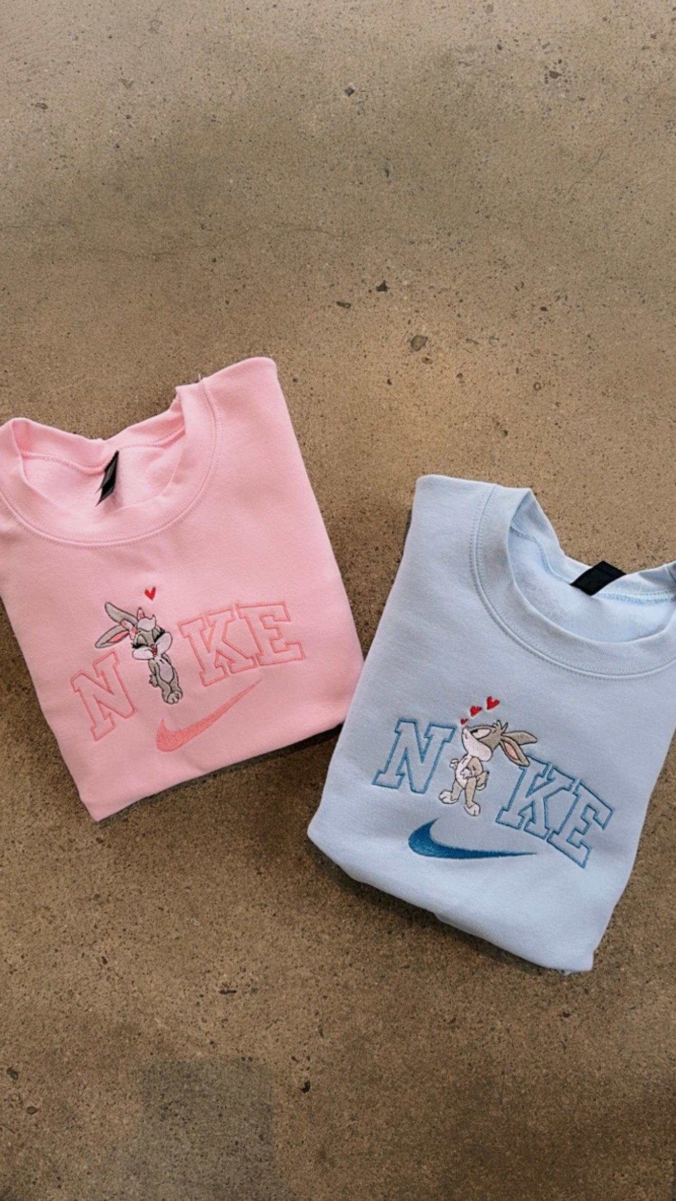 Embroidered cCrewneck