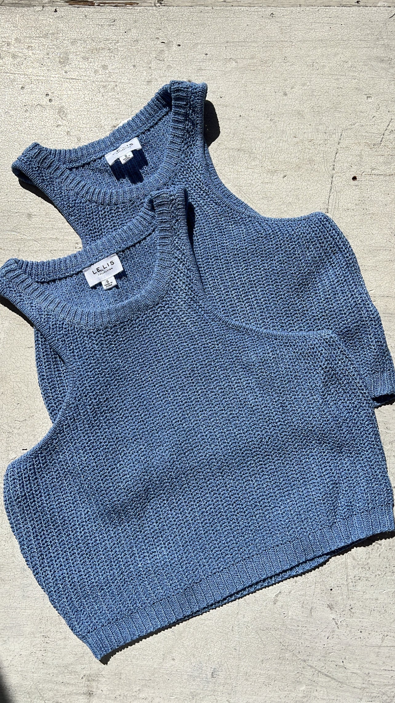 BLUE KNITTED TOP