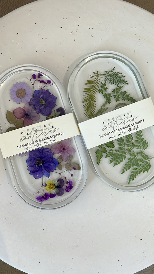 RESIN JEWELRY HOLDER