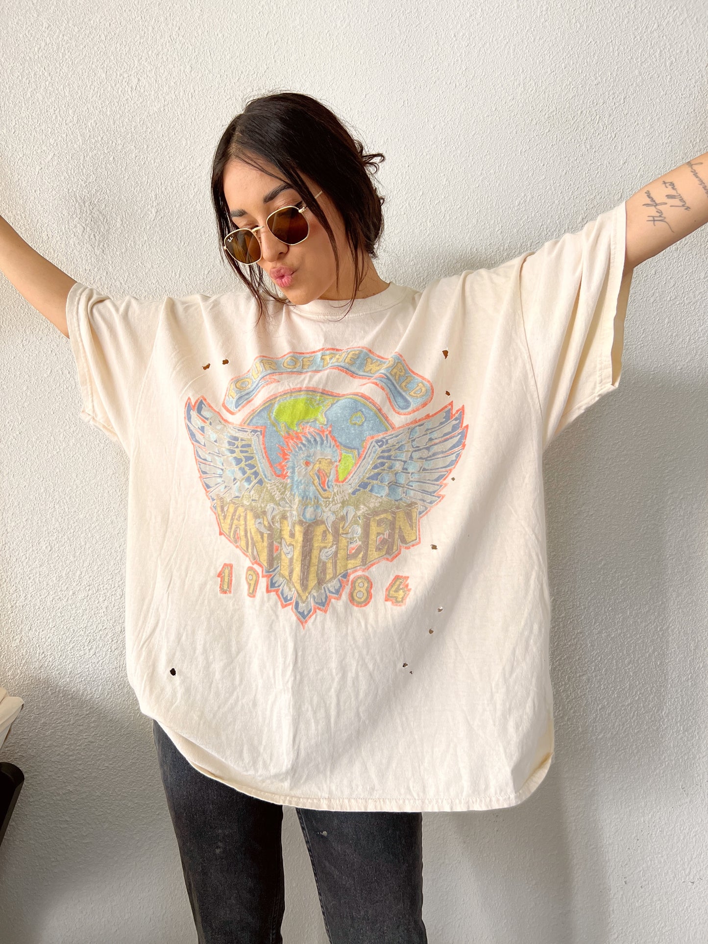 Vanhelen Tee